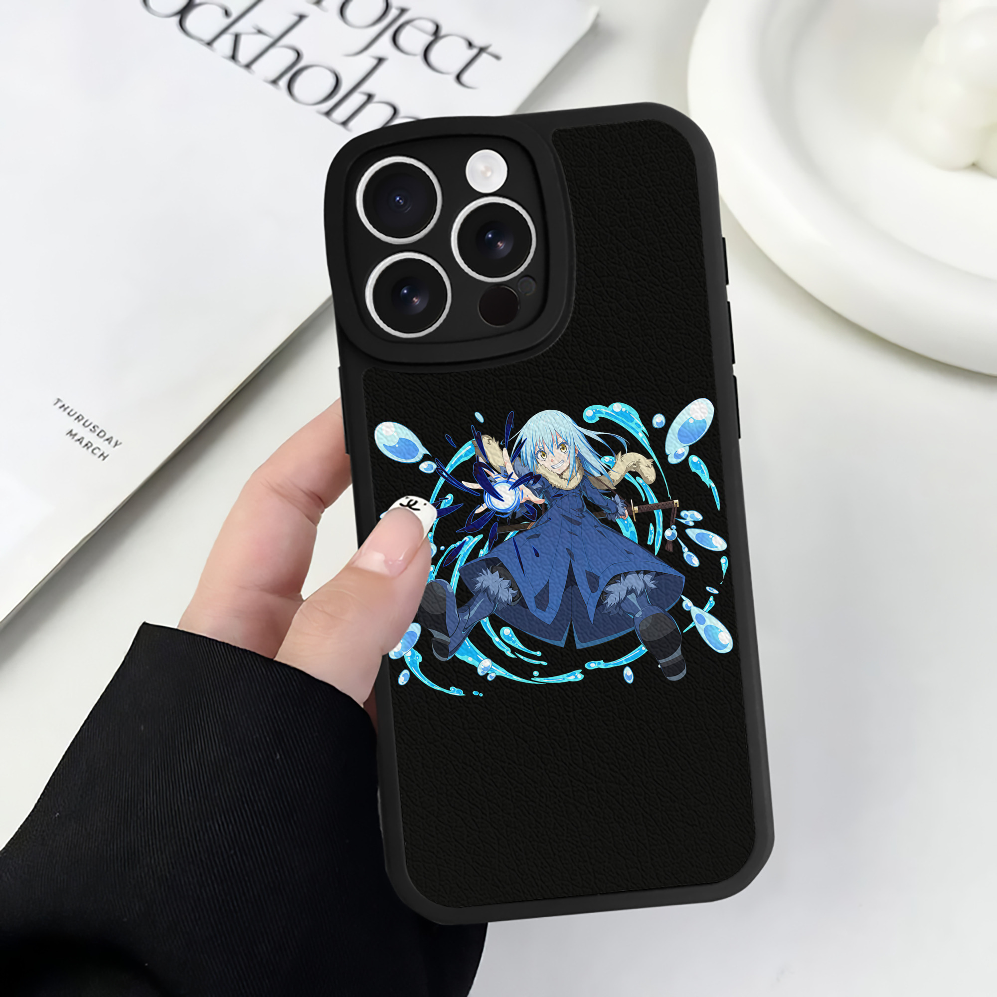 （画像用） 転スラ Regarding Reincarnated to Slime 【iPhone 16シリーズ対応】シリコンスマホケース（レザー調） 材質：シリコン